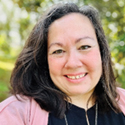 headshot of Amanda Settle